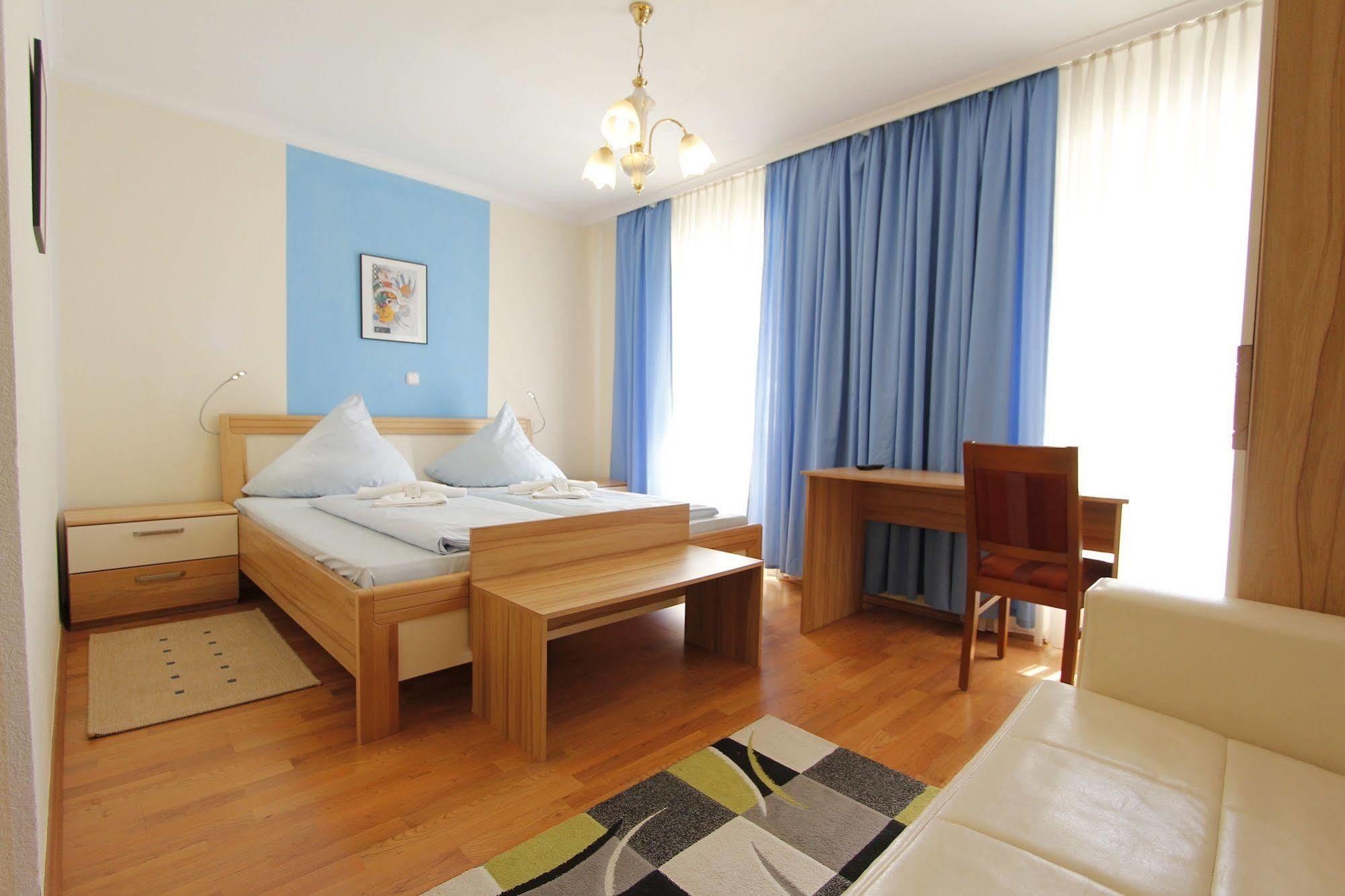 Adria Stuben 3*